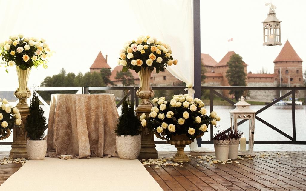 Apvalaus Stalo Klubas Gastro & Spa Hotel Trakai Exterior foto